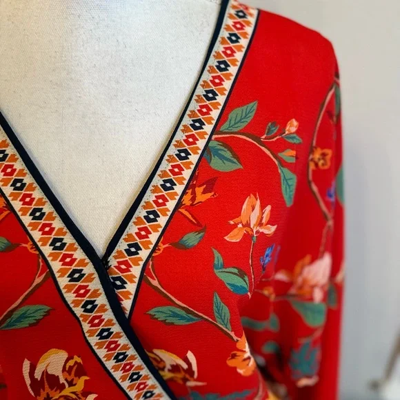 Flying Tomato blouse - Picture 4 of 10